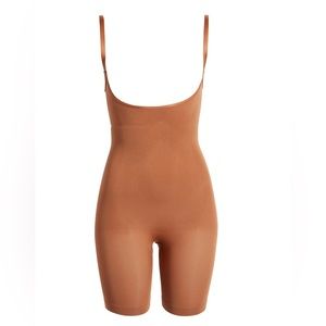 NWOT SKIMS Seamless Sculpt Open Bust Bodysuit in Bronze
